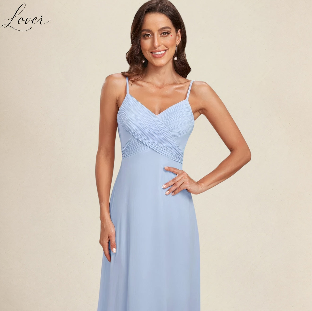 Vestido celeste de tirantes con espalda cowl