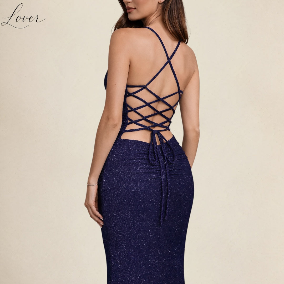 Vestido azul navy al cuerpo con brillos