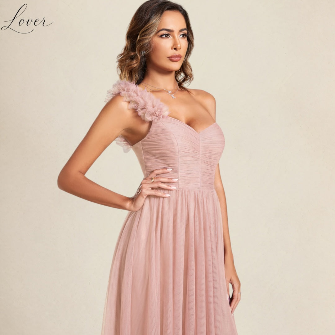 Vestido rosa de un hombro