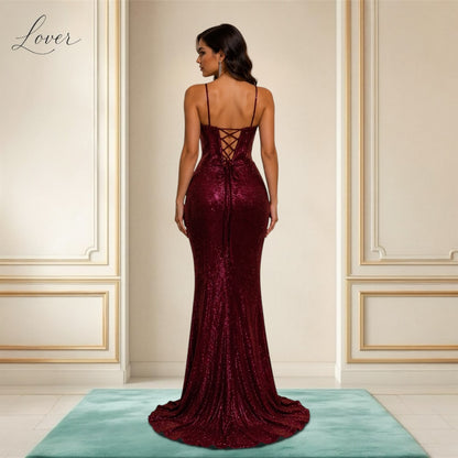 Vestido burgundy al cuerpo con brillos