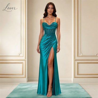 Vestido turquesa de corset con brillos en top