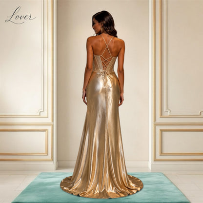Vestido dorado de corset con brillos en top