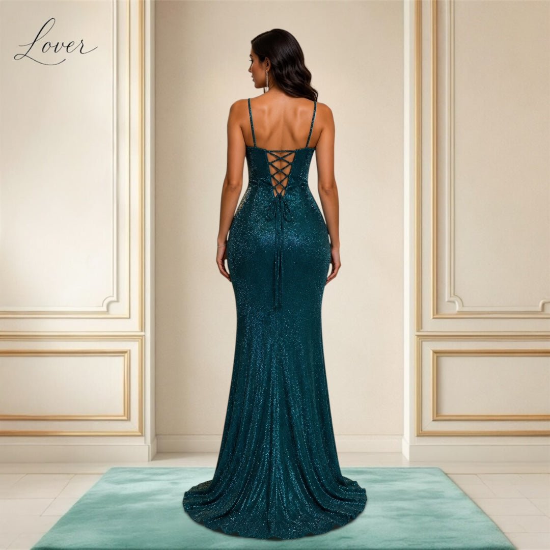 Vestido verde esmeralda al cuerpo con brillos