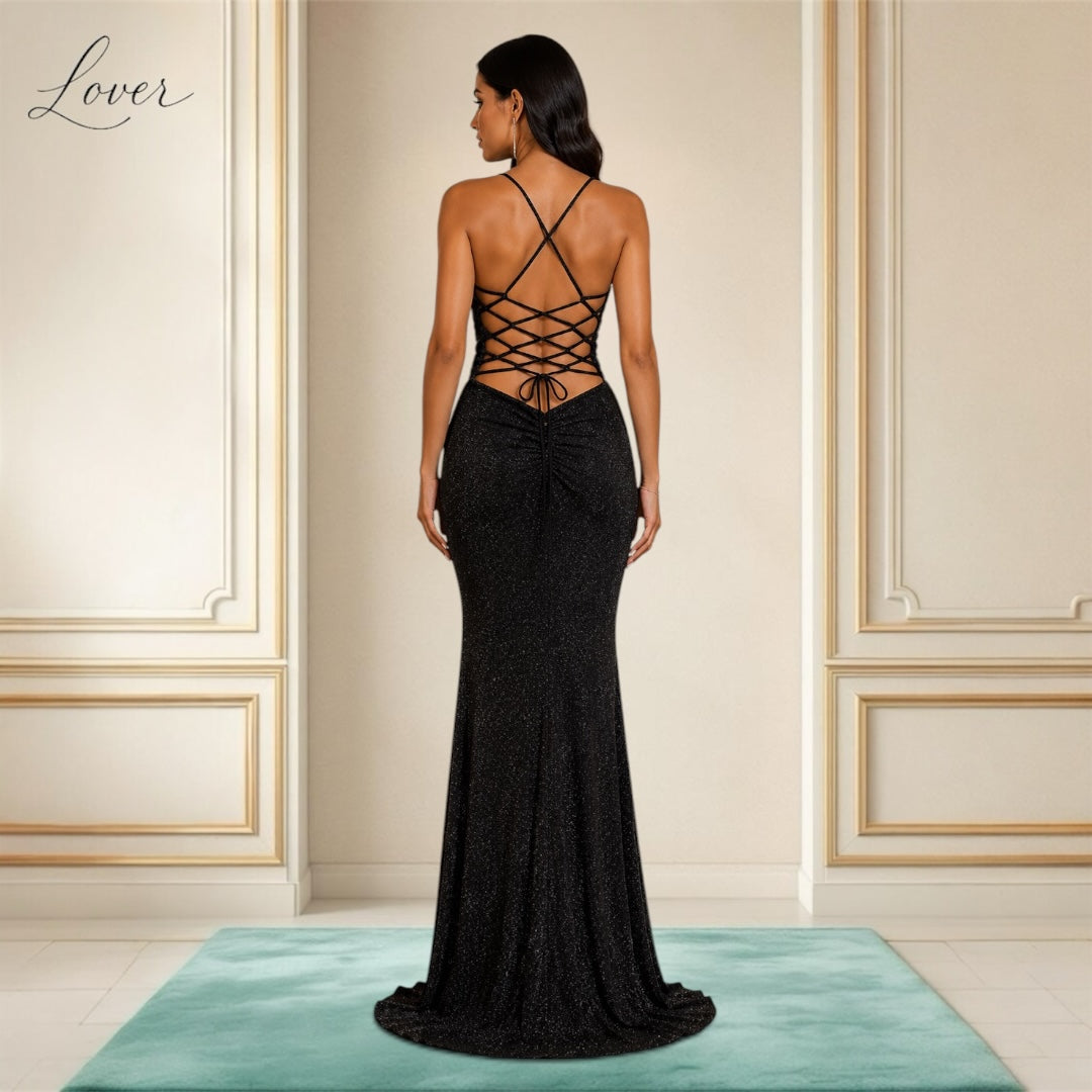 Vestido negro al cuerpo con brillos