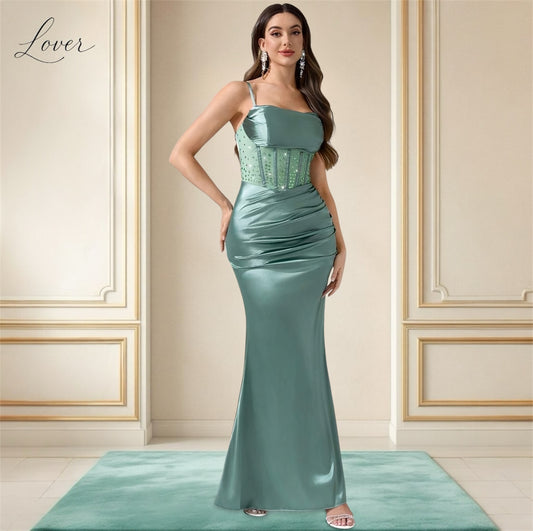 Vestido verde mint al cuerpo