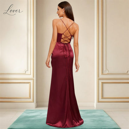 Vestido vino de satin con corset