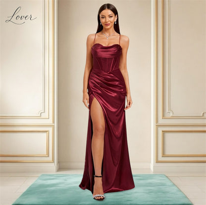 Vestido vino de satin con corset