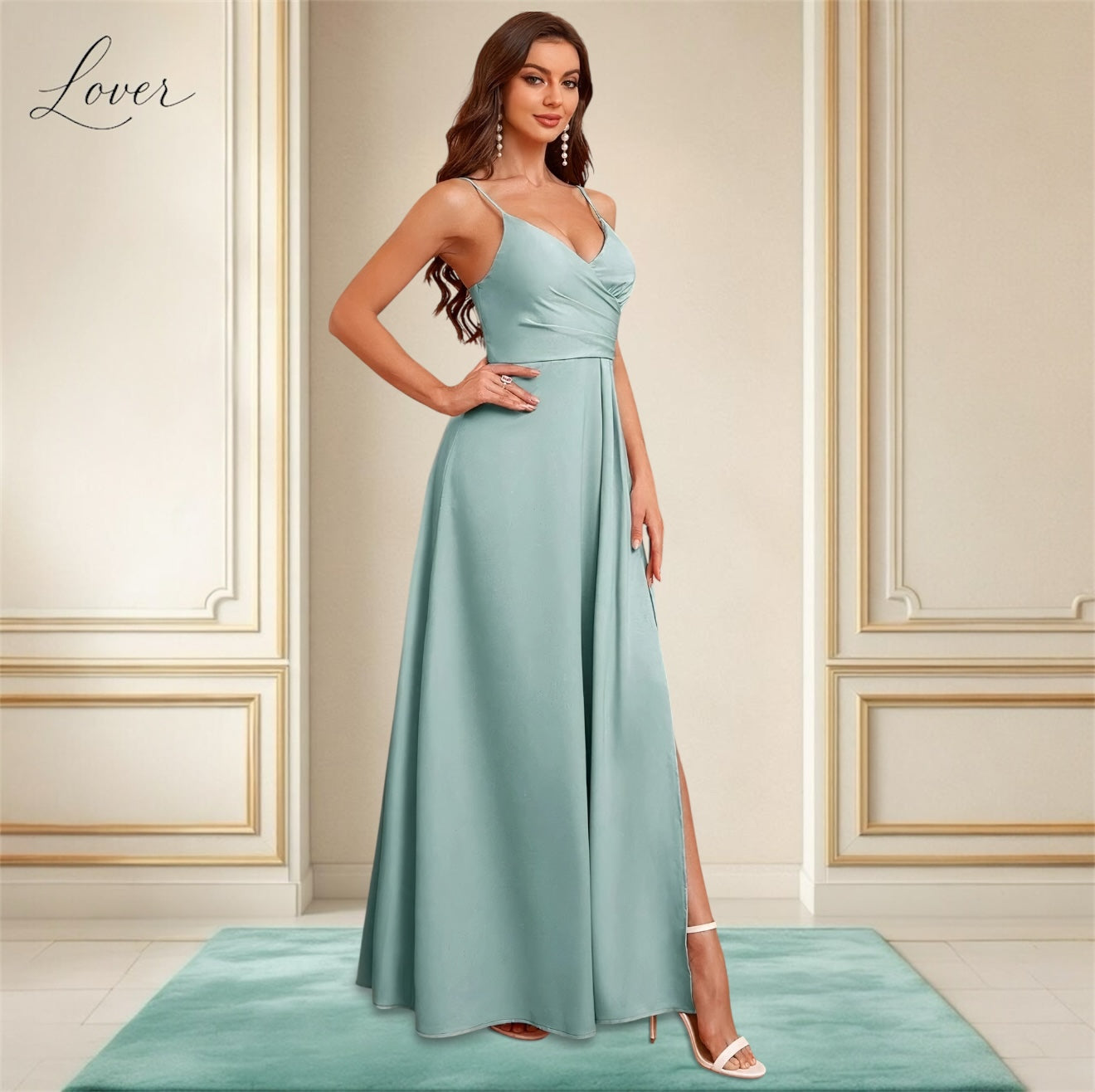 Vestido celeste con abertura en pierna