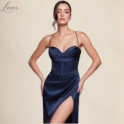 Vestido azul navy de satin con corset