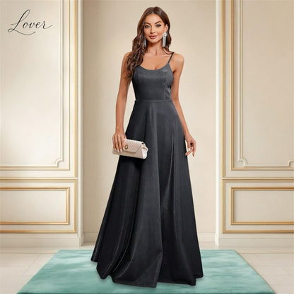 Vestido negro de brillos