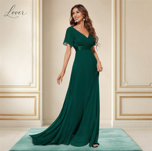 Vestido verde esmeralda de manga corta