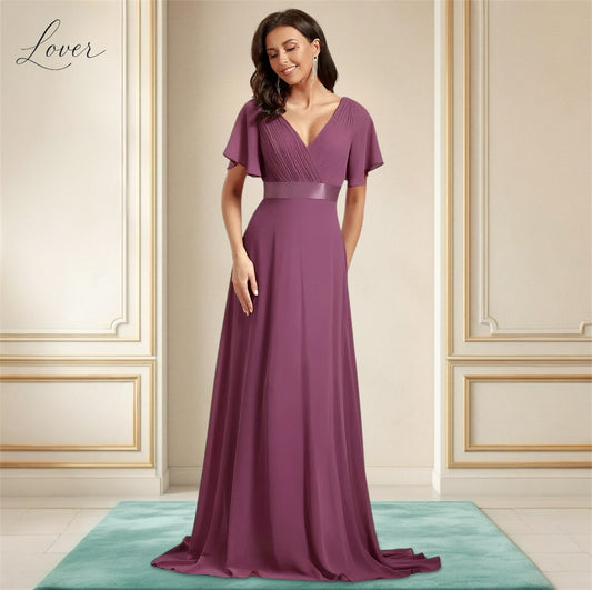 Vestido dusty rose con escote en V y mangas