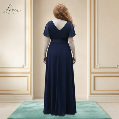 Vestido azul con escote en V y mangas