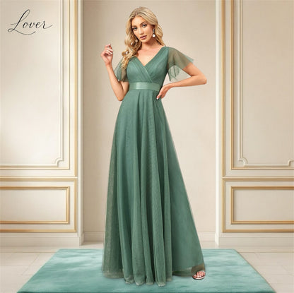 Vestido verde eucalipto con mangas