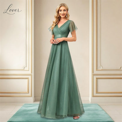 Vestido verde eucalipto con mangas