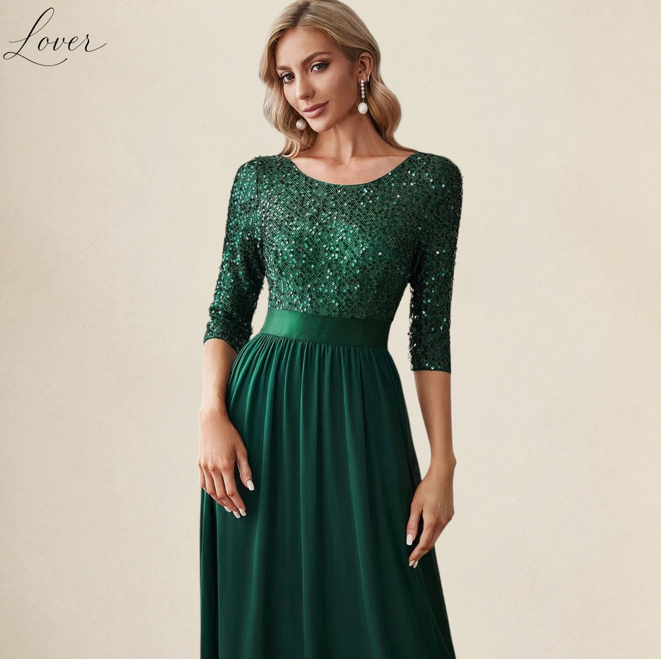 Vestido verde de manga larga con lentejuelas en top