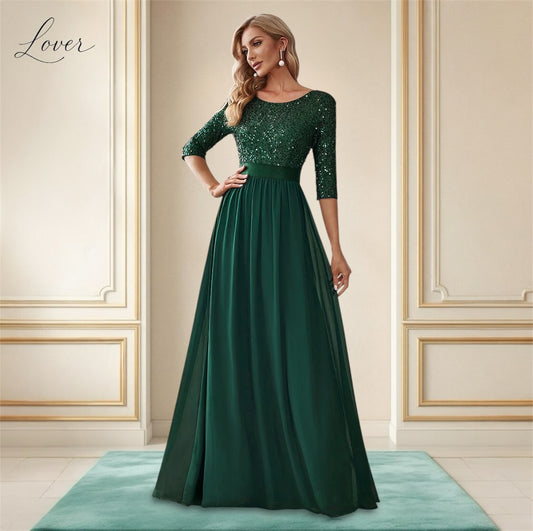 Vestido verde de manga larga con lentejuelas en top