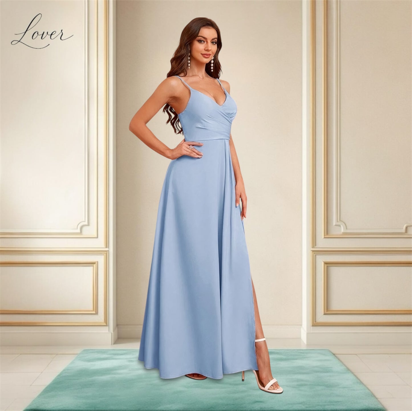 Vestido celeste con abertura en pierna