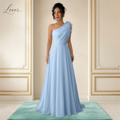 Vestido celeste de un hombro