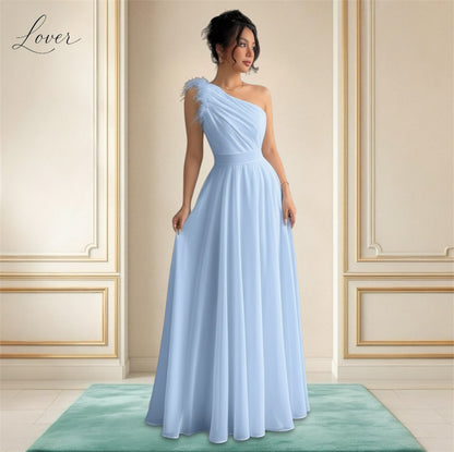 Vestido celeste de un hombro