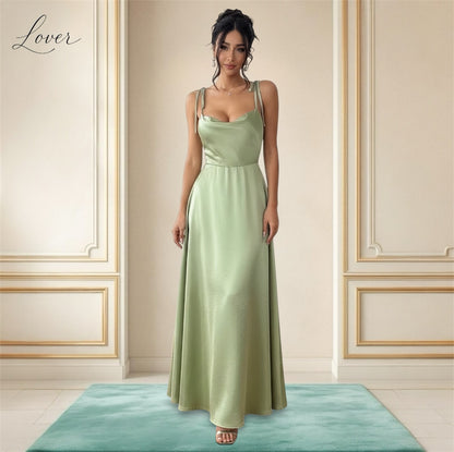 Vestido verde oliva de satin