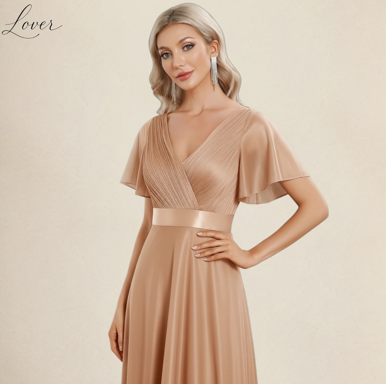 Vestido beige liso con escote en V y mangas