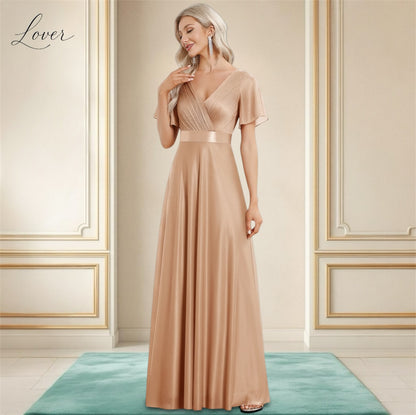 Vestido beige liso con escote en V y mangas