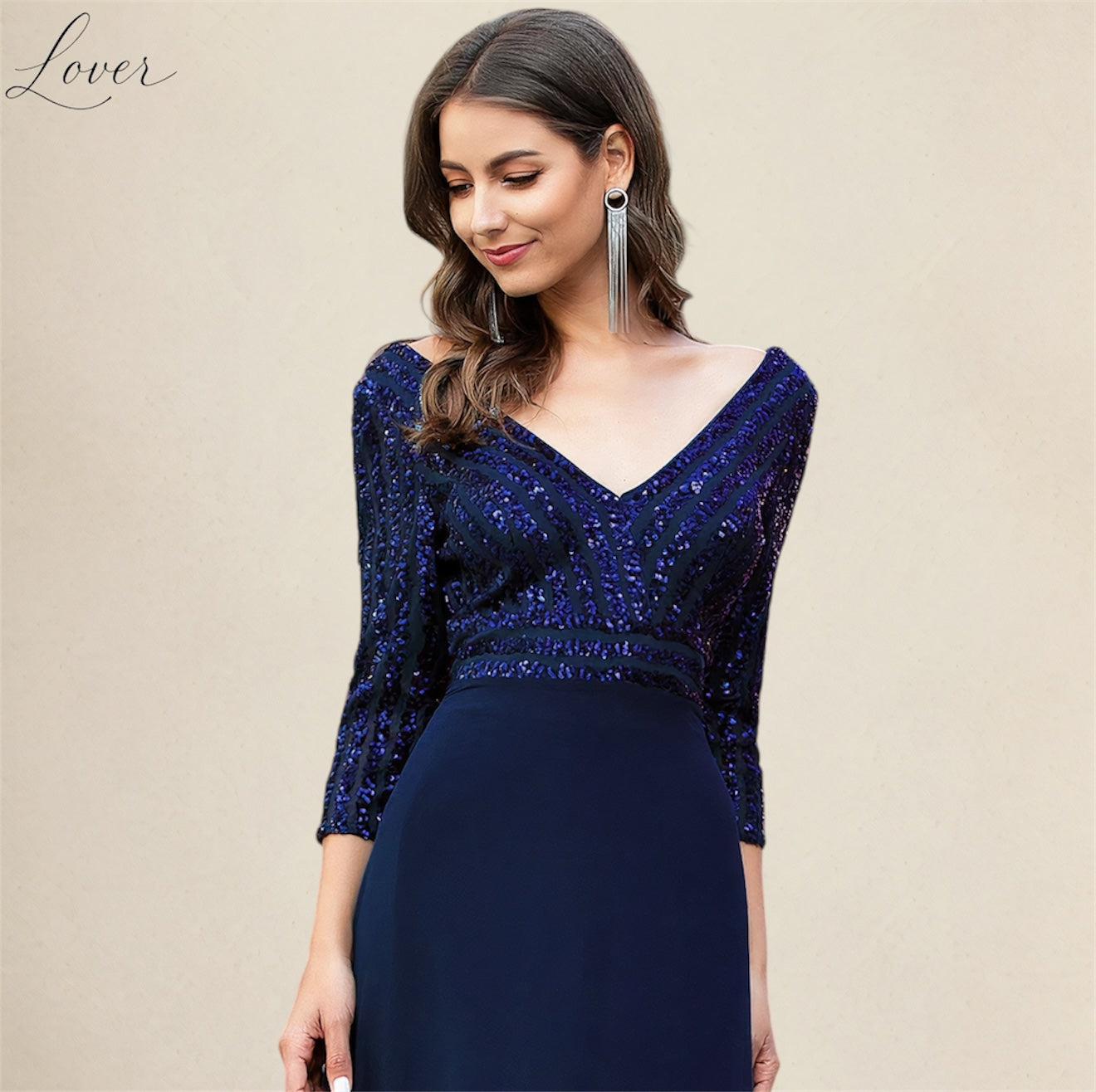 Vestido azul de manga larga con lentejuelas en top
