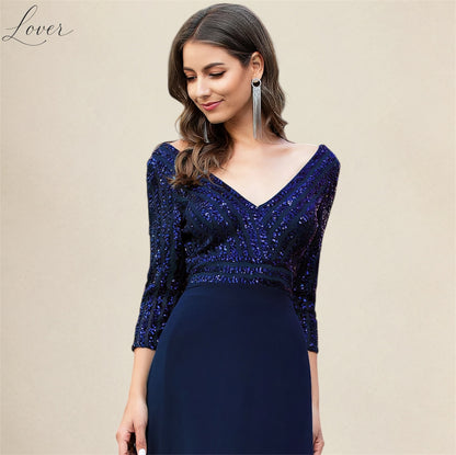 Vestido azul de manga larga con lentejuelas en top