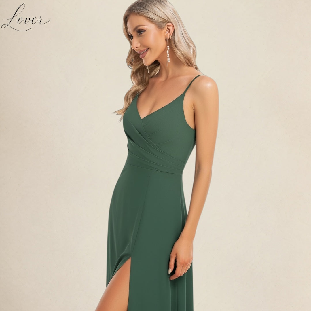 Vestido verde eucalipto de tirantes sencillo