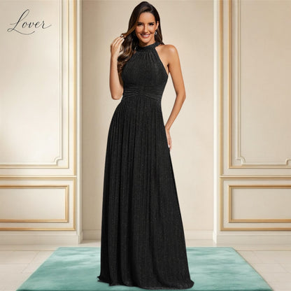 Vestido negro halter con brillos