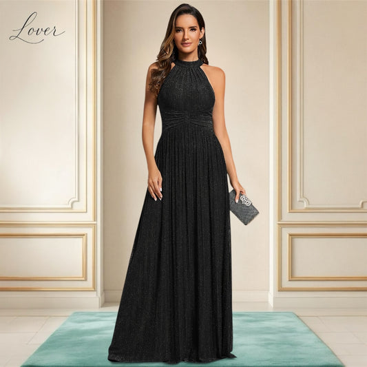 Vestido negro halter con brillos