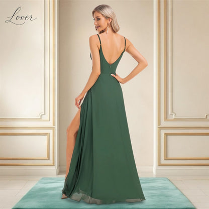 Vestido verde eucalipto de tirantes sencillo