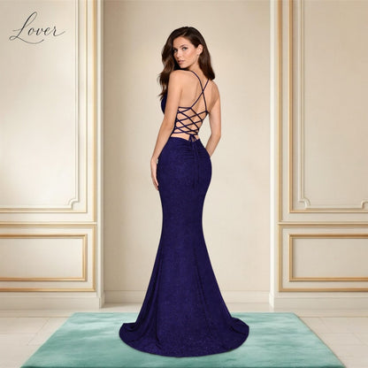 Vestido azul navy al cuerpo con brillos